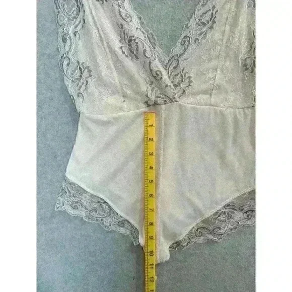 Marilyn Monroe Me Off Negligee Stretchy Lace Bodysuit Lingerie Pink Size M EUC - Picture 10 of 16